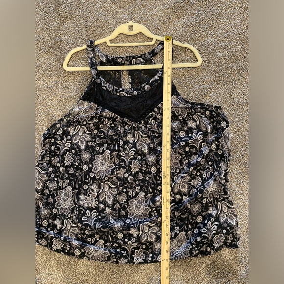 Torrid Halter Style Floral Paisley Crochet Lace Top - Picture 7 of 7